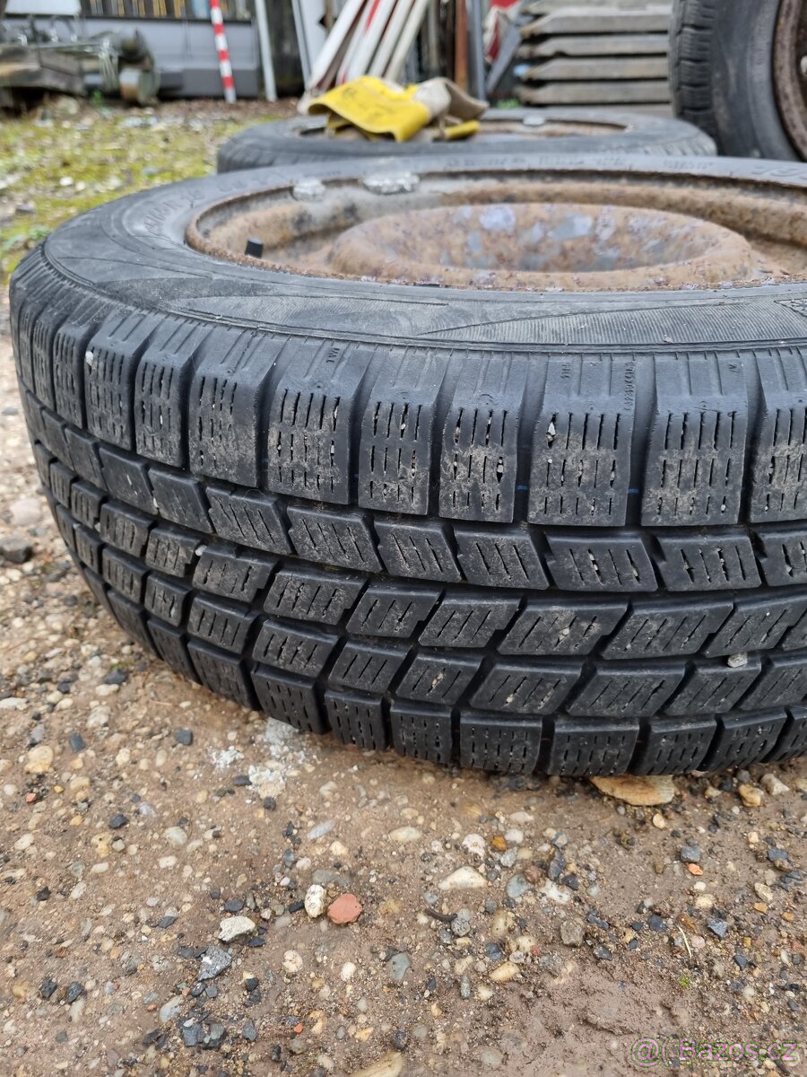 Prodám zimní pneu na VW Golf 7 - 4