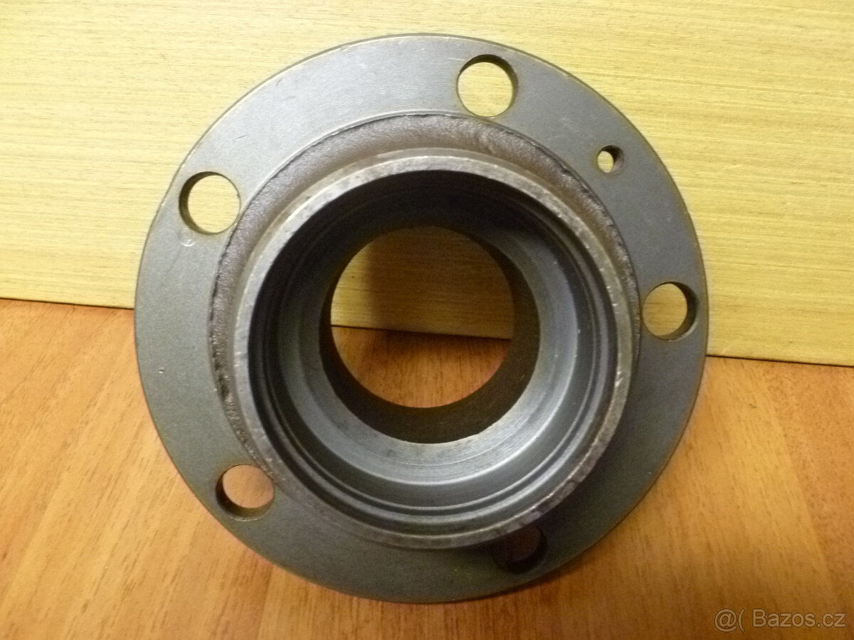 Náboj předního kola na MULTICAR 22 - 4