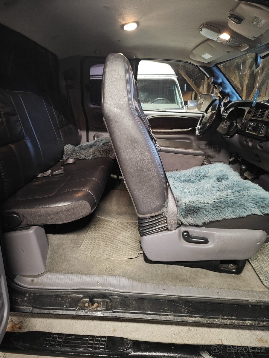 Dodge RAM 2500 Cummins 4x4