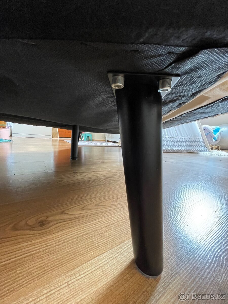 Rozkládací pohovka - 4