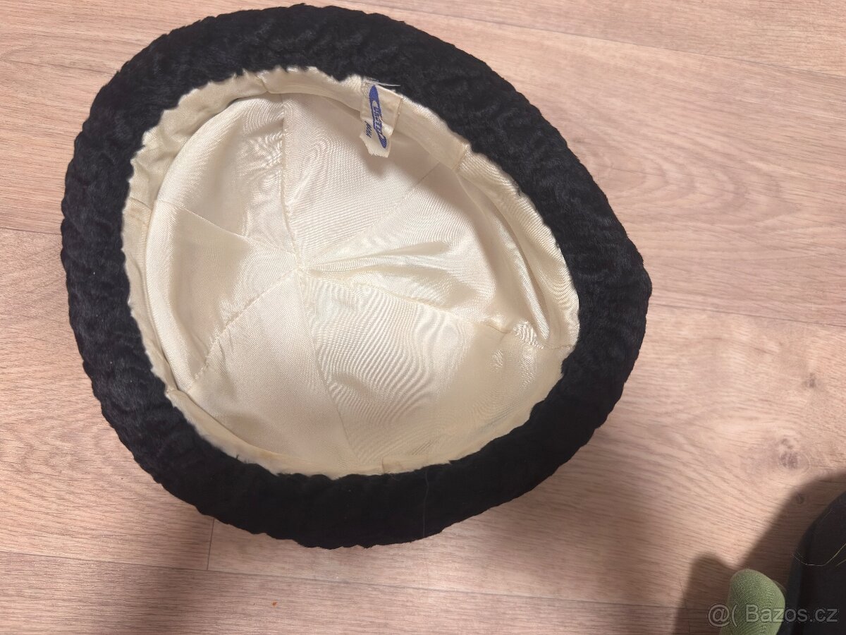 Čepice a límec perzián - 4