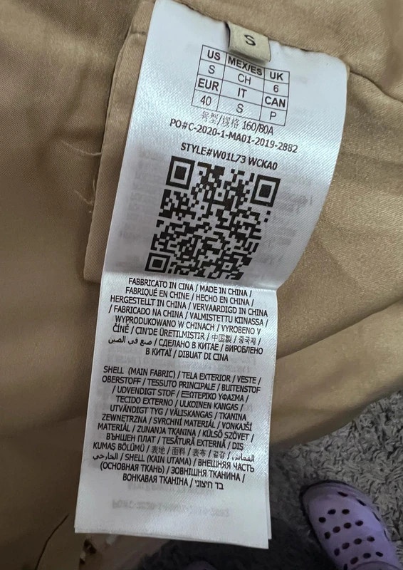 Nádherný camel trenchcoat zn Guess S - 4