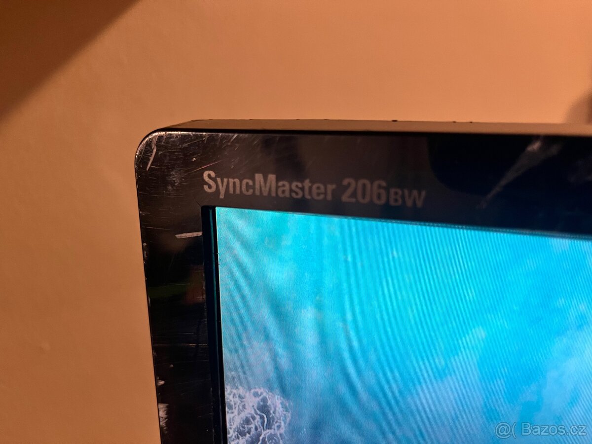 Monitor 20” 1680x1050 - 4