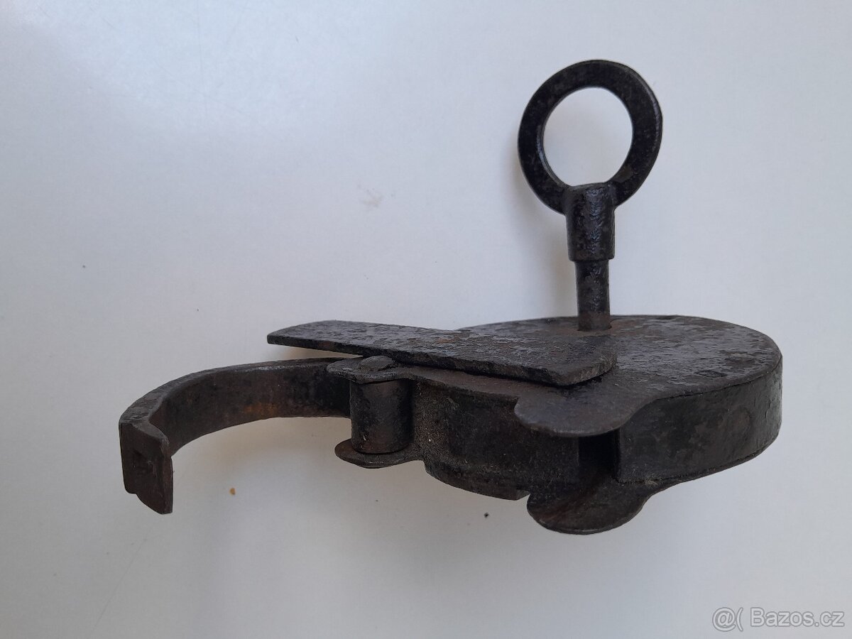 Starožitný visací zámek velký - 4