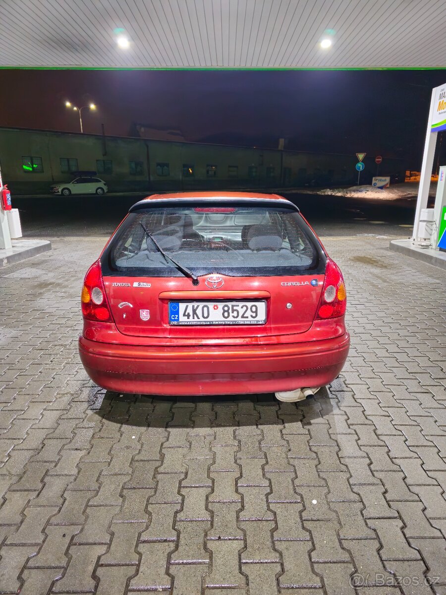 Toyota Corolla 1.4 vvti 71kw, r.v. 2000 - 4
