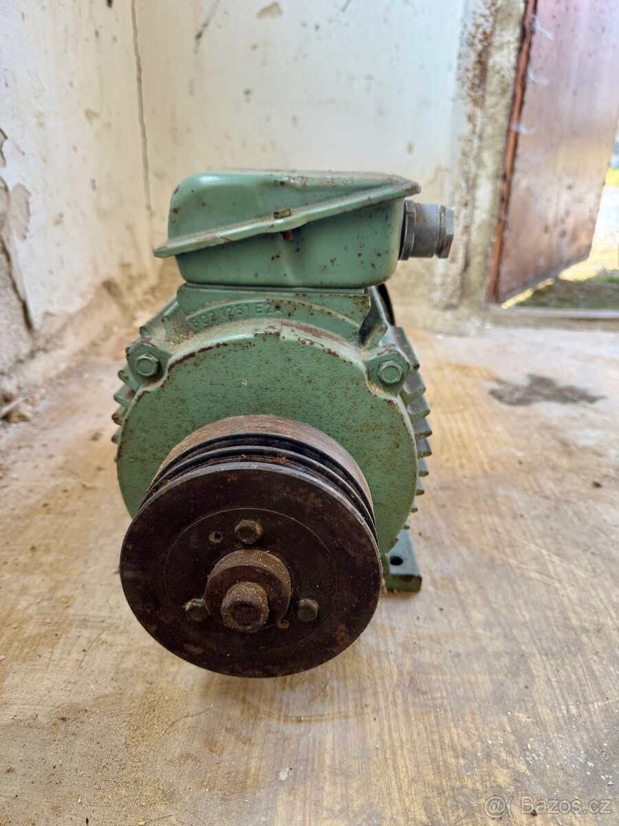 Elektromotor 3 kW 950 ot./ min - 4