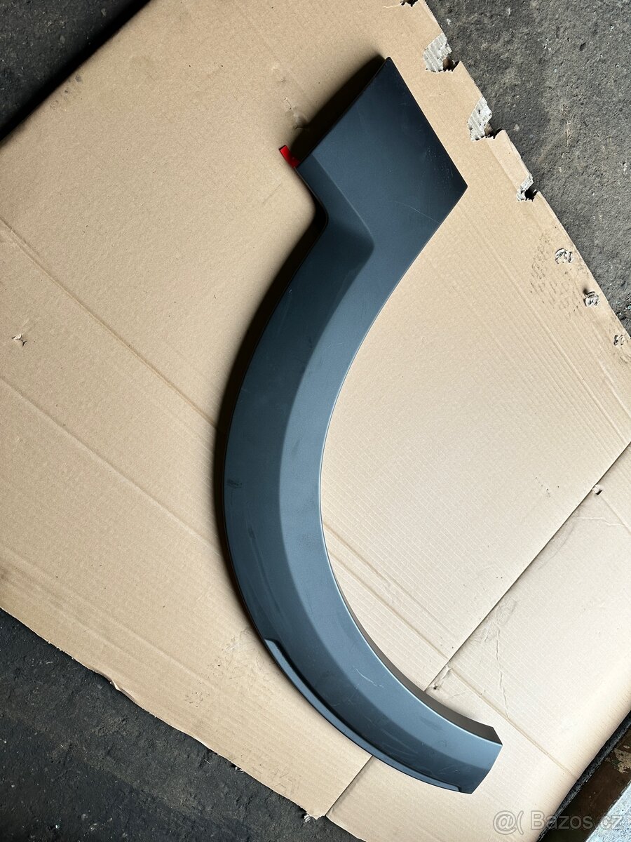 Volvo XC90 II - lem předního blatníku - 4