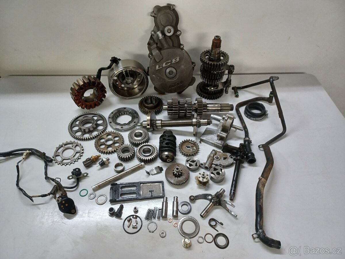 KTM LC8 950 - MOTOR NA DÍLY