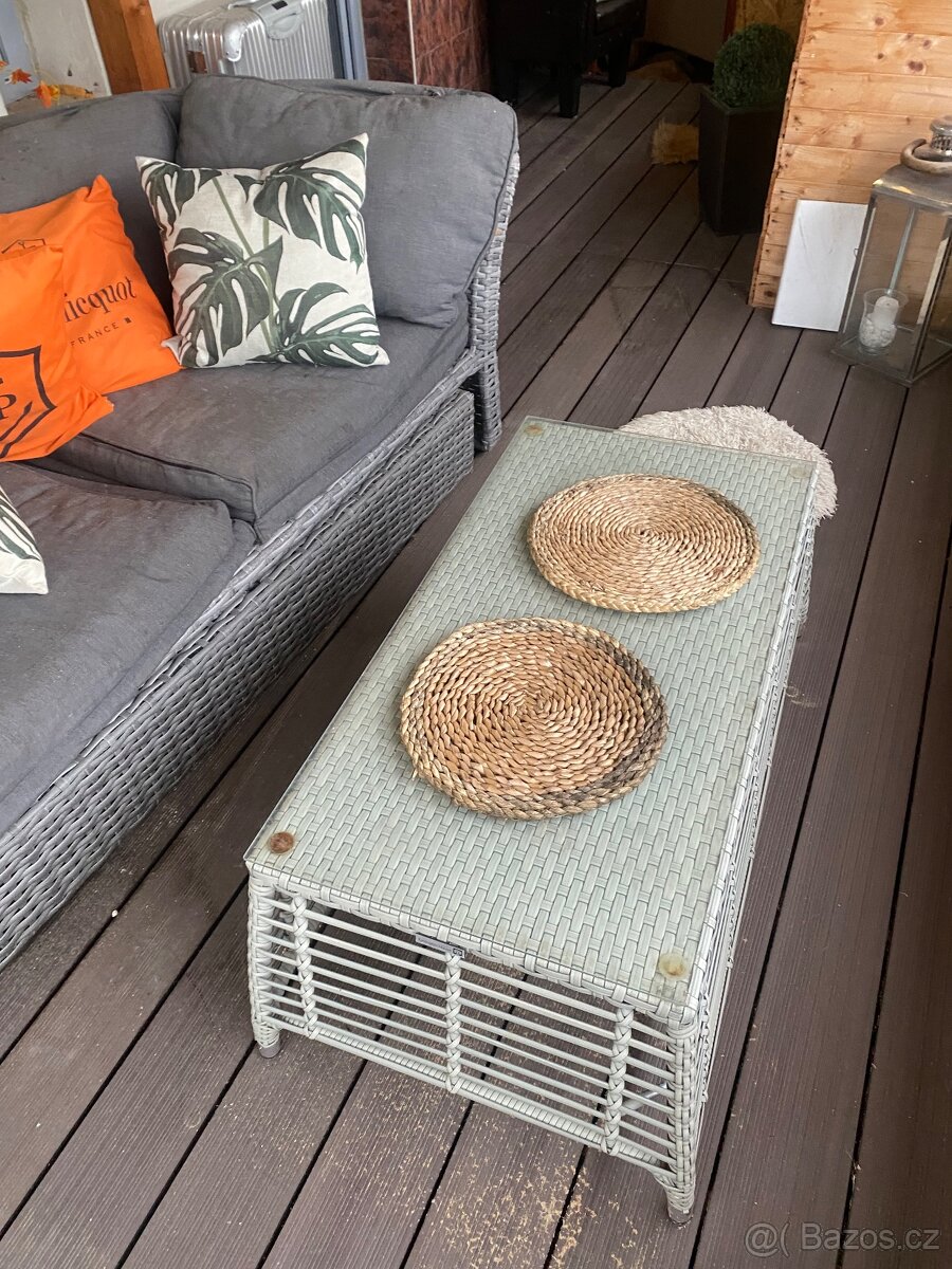 Zahradní stolek z umělého ratanu se sklem - 4