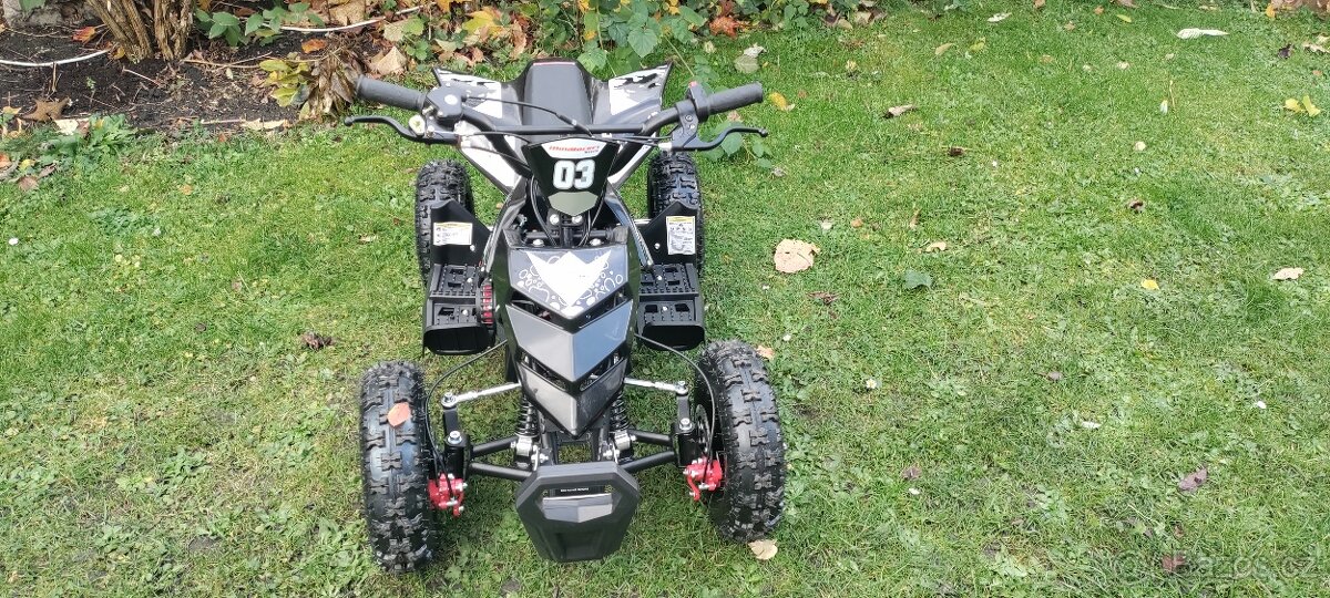 Nová dětská čtyřkolka R E-start černá