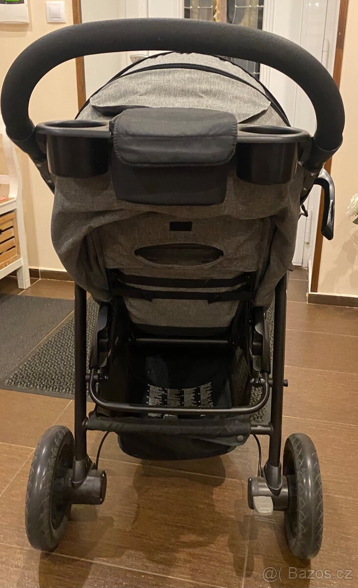Sportovní kočárek značka Joie - 4