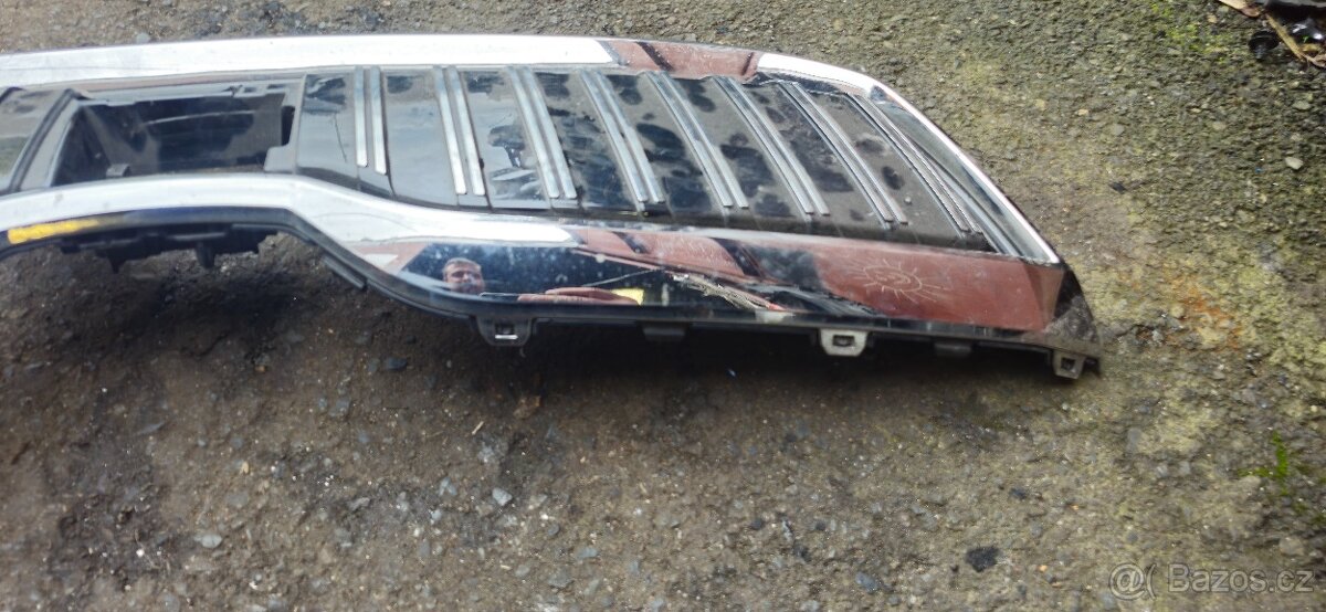 Maska mrizka narazniku skoda superb 3 3v0853653j - 4