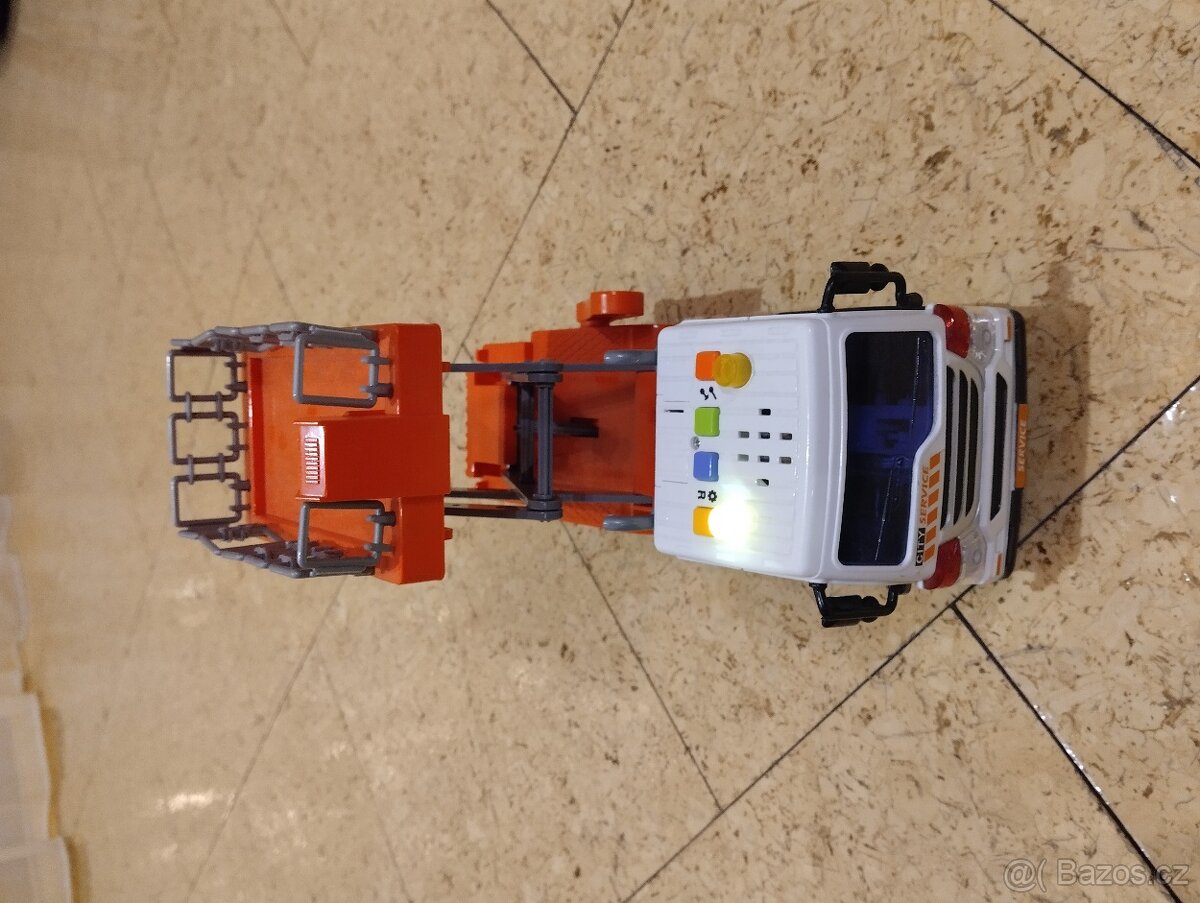 Nůžková plošina - auto - 4