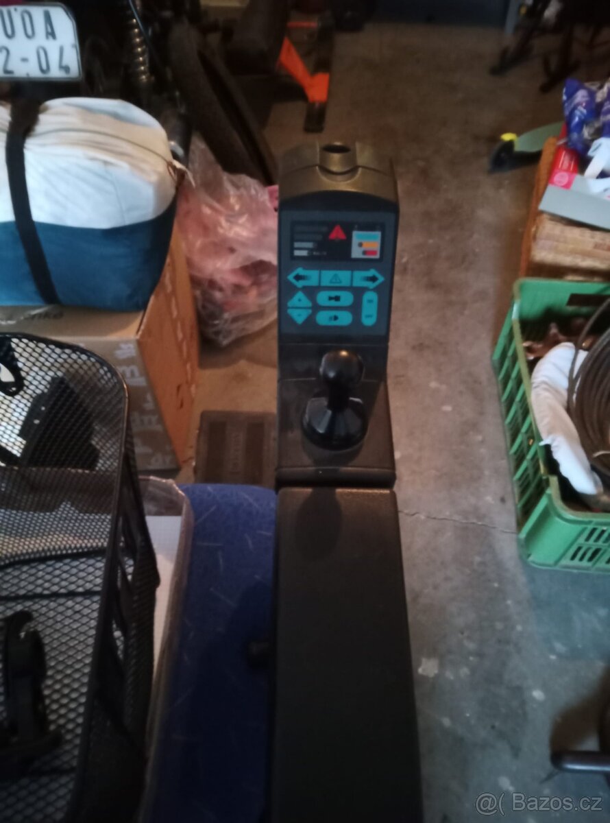 Elektrický invalidní vozík - 4