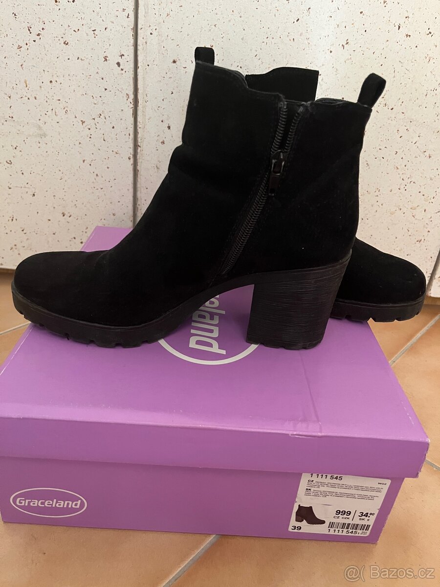 Koníčkové semišové boty vel.39 - 4