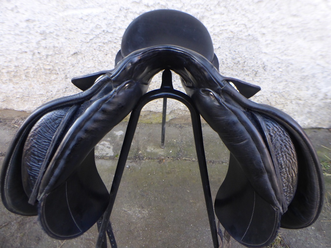 Drezurníá sedlo Theine - 4