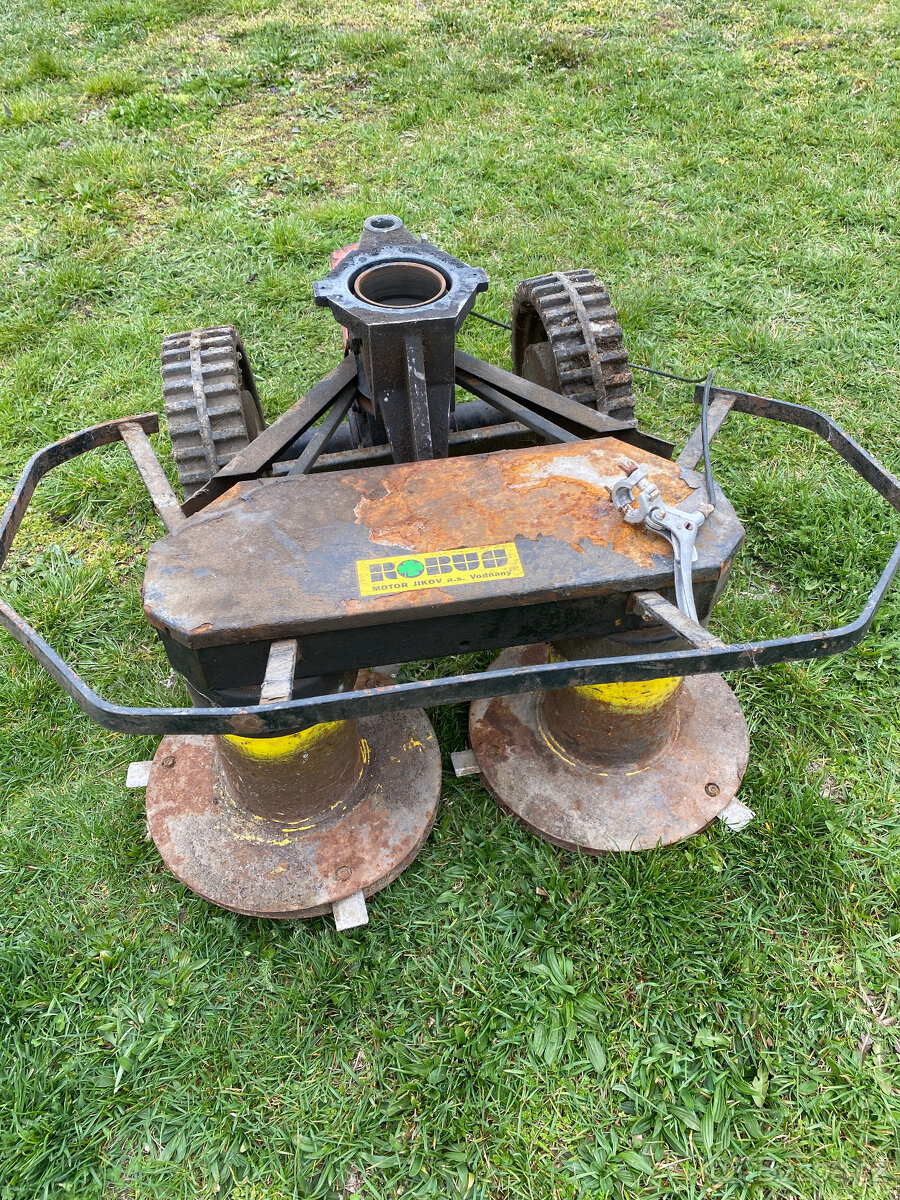 Dvoububnová sekačka BDR 700 - 4