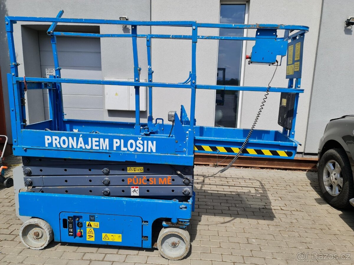 PRONÁJEM nůžkové plošiny GENIE GS-1932 - 4