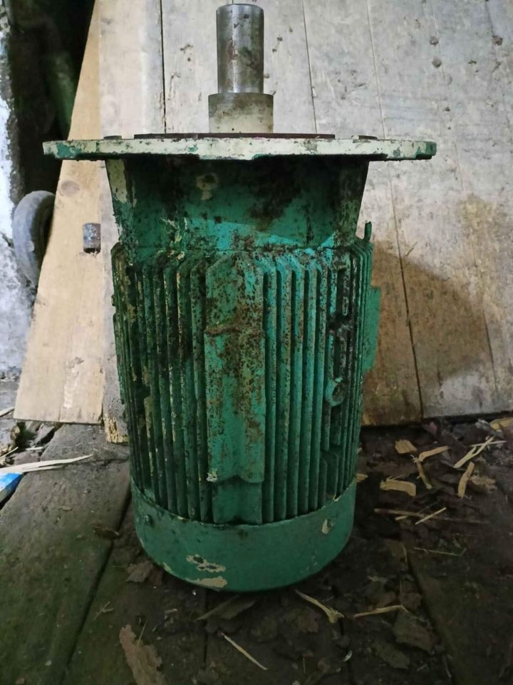 přírubový elektromotor 11kw - 4