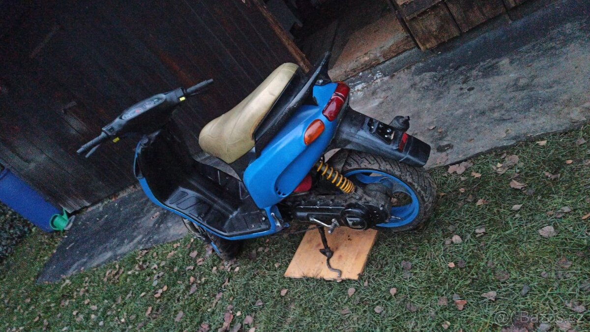 Skútr Piaggio energi 50 - 4