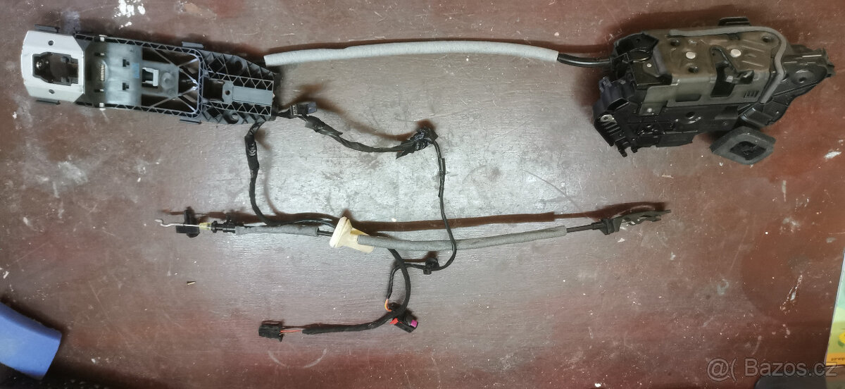 Škoda Octavia III – centrální zamykání LP dveře - 4