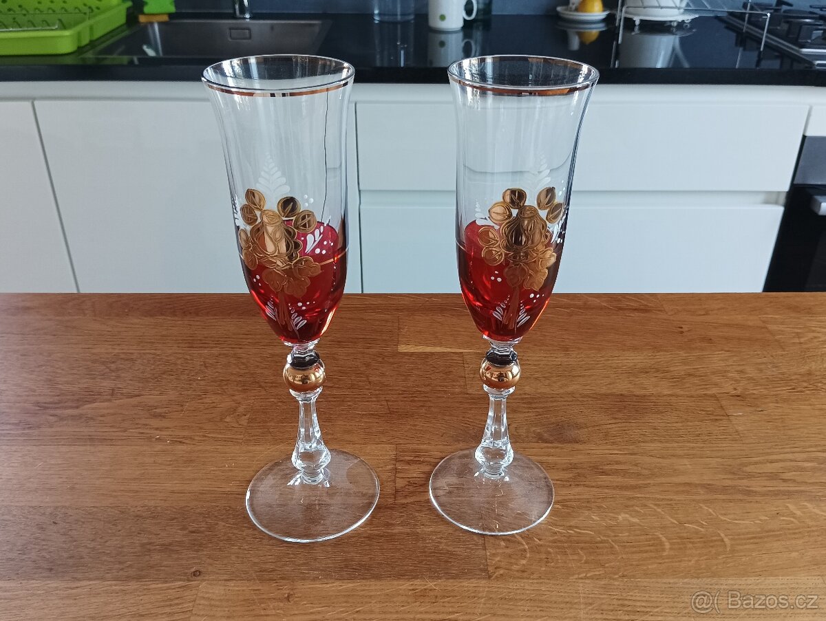 PÁROVÉ DEKOROVANÉ SKLENKY NA VÍNO - 4