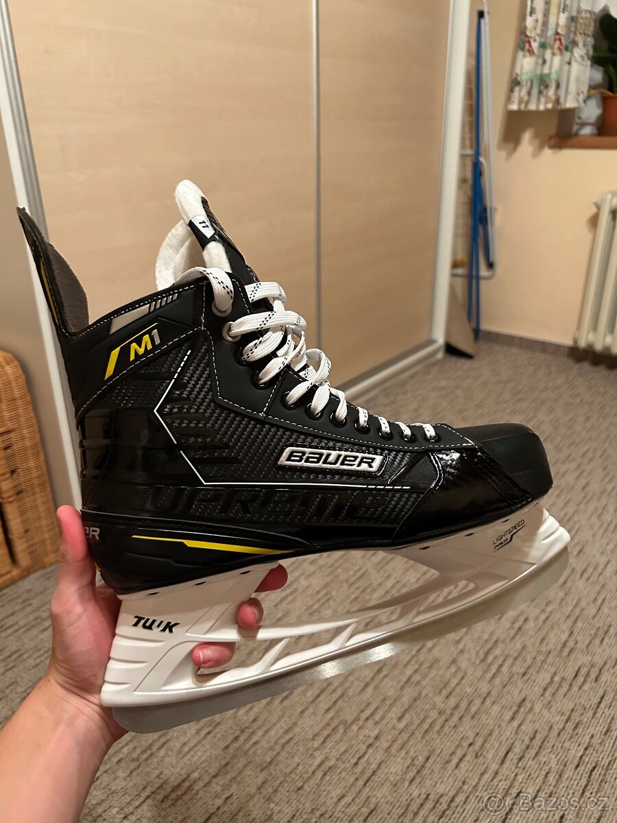 Bauer S22 Supreme M1 Skate-Sr - 4