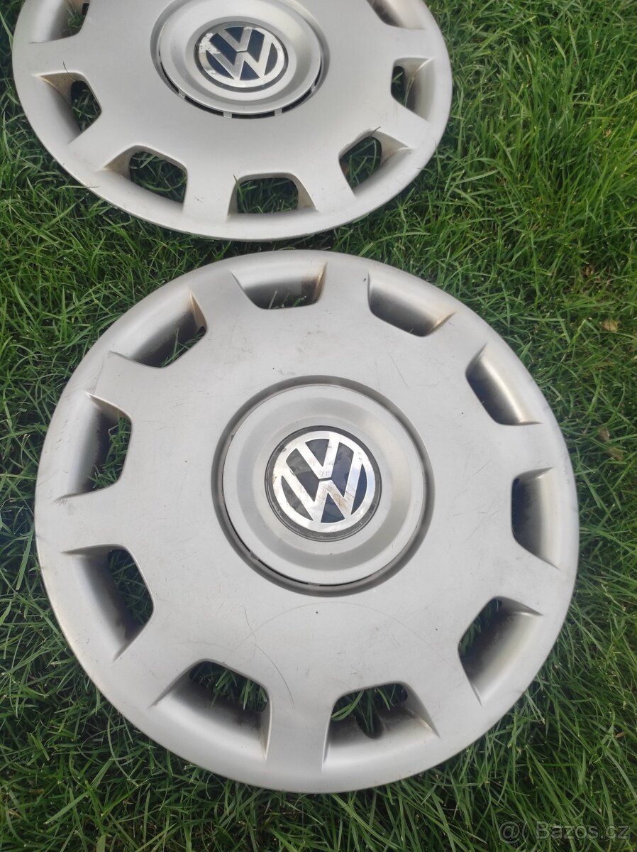 Sada 4 kusů poklic Volkswagen (15") - 4