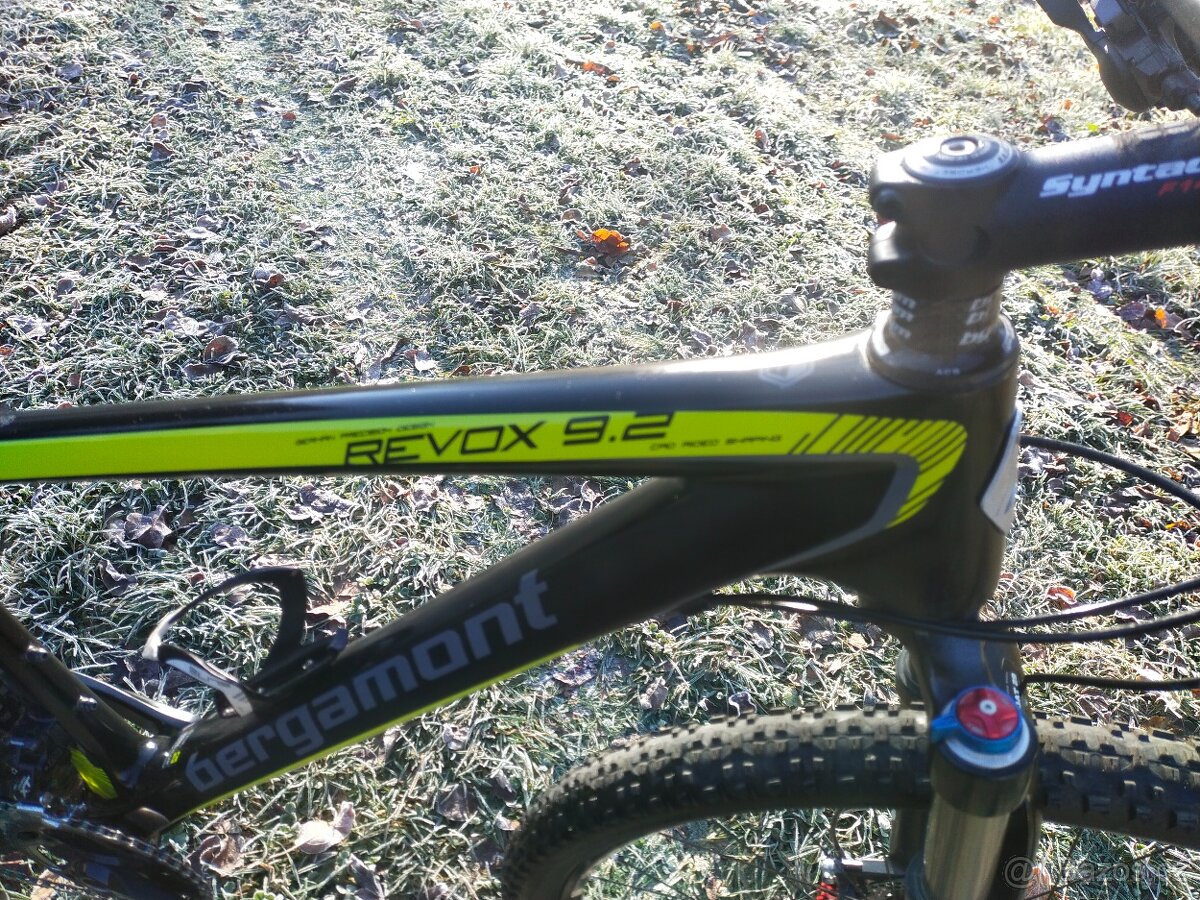 KARBONOVÉ HORSKÉ KOLO , FOX, SHIMANO XT - 4