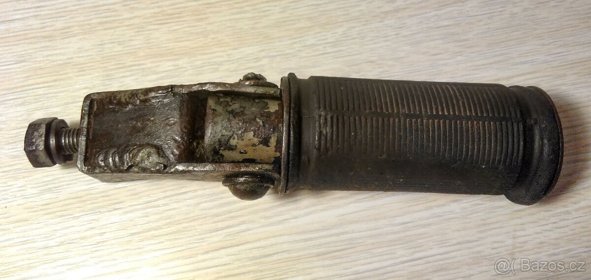 zadní stupačka na motoveterána - JAWA Pérák - 4