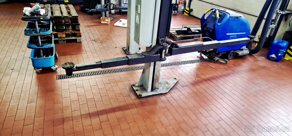 Dvousloupový hydraulický zvedák Nussbaum 4t - 4