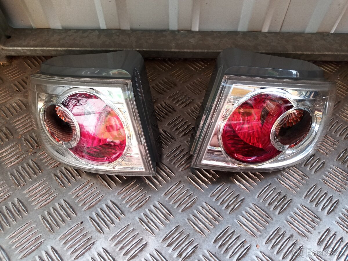 Mazda 2 DY zadní světla SKLADEM - 4