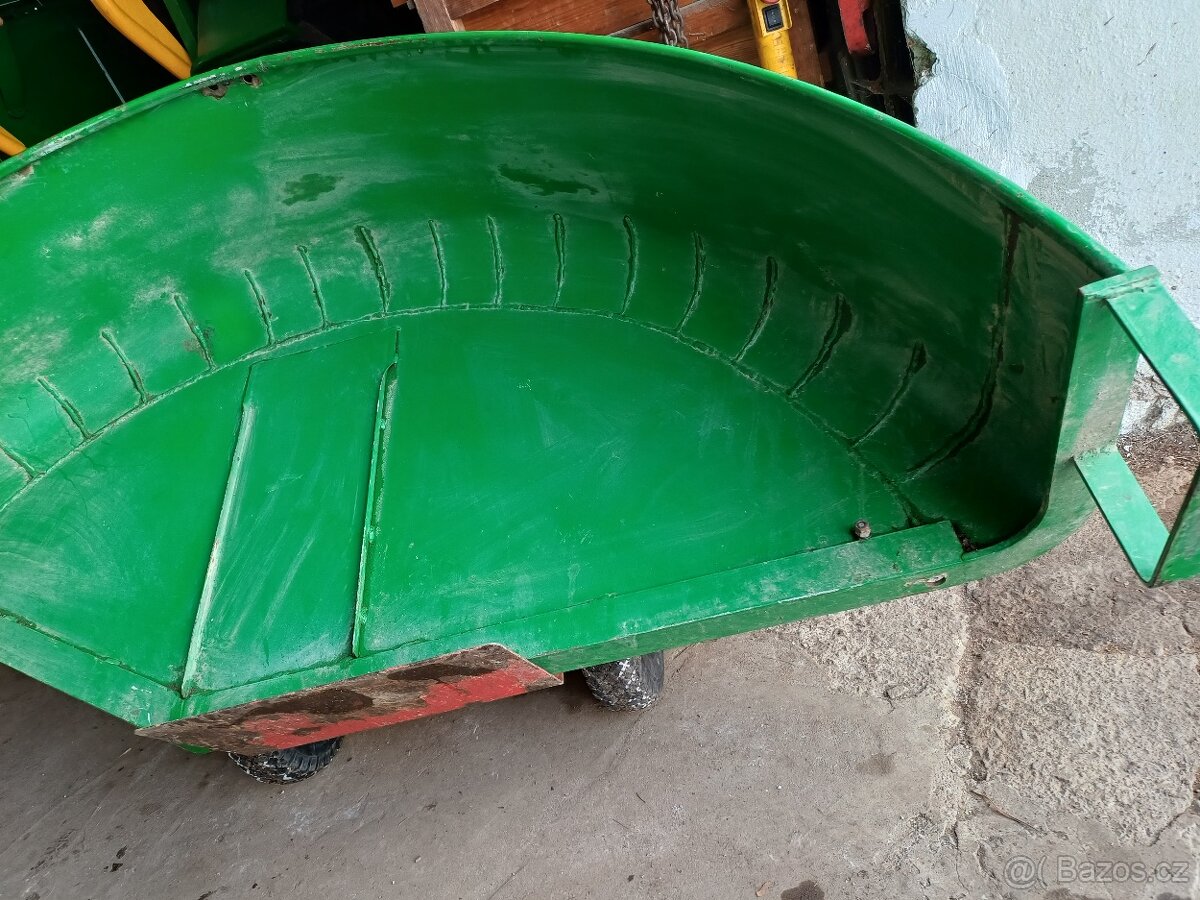 Zetor super blatníky, plechy motoru - 4