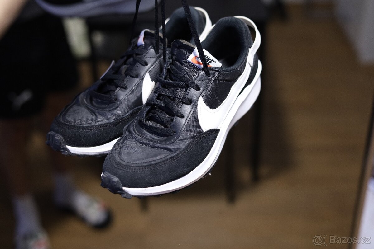 Nike Waffle Debut (Black/White) - 4