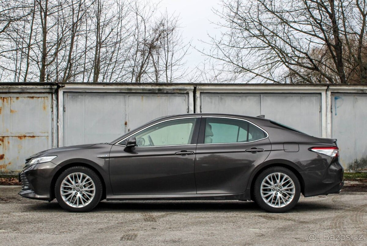 Toyota Camry 2.5 Hybrid Executive e-CVT - 4