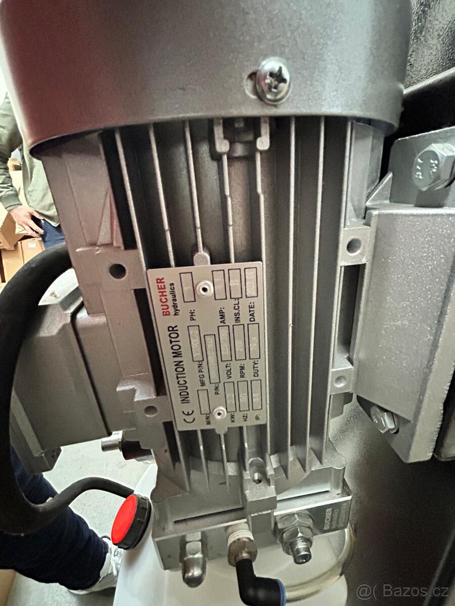 Hever čtyřsloupový - 4