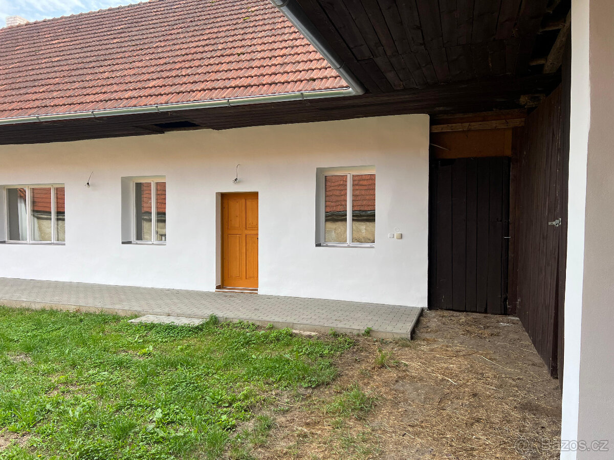 Prodám zrekonstruovanou chalupu 90km od Prahy - 4