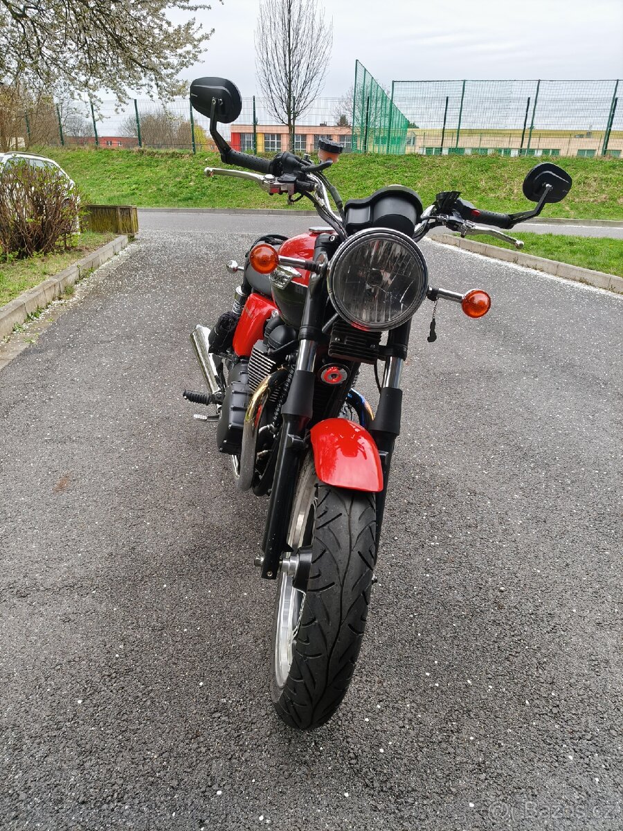prodám motorku Triumph Bonneville - 4