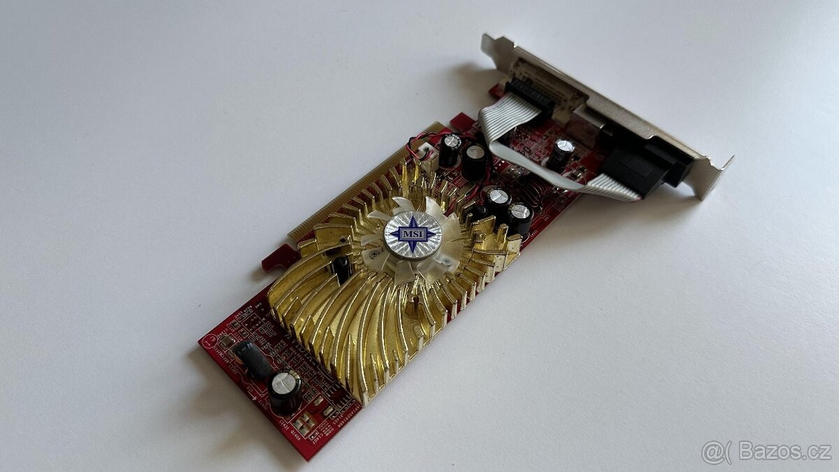 MSI GeForce 7300GS / 256MB / PCI-E - 4
