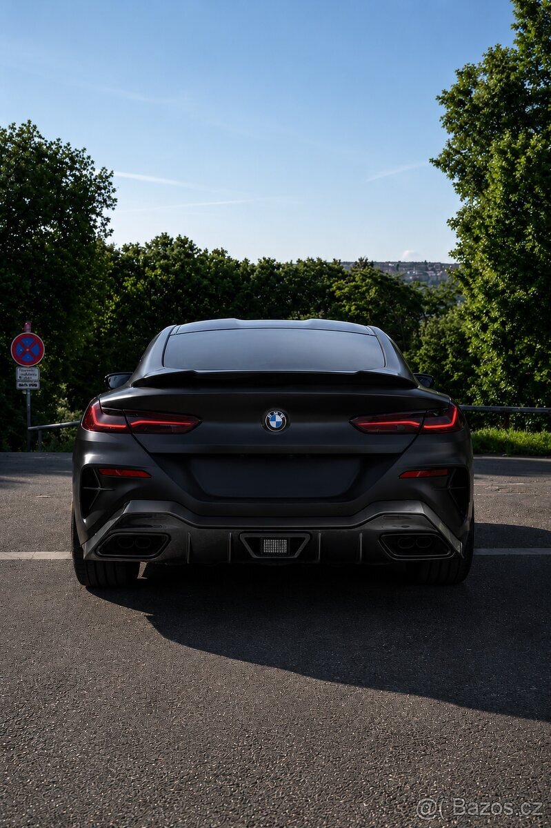 BMW 850i x drive - 4