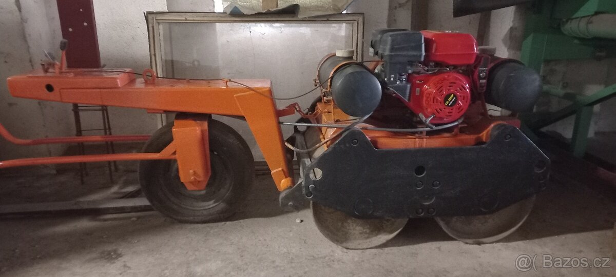 Vibrační válec Stavostroj VVW 3405 - 4