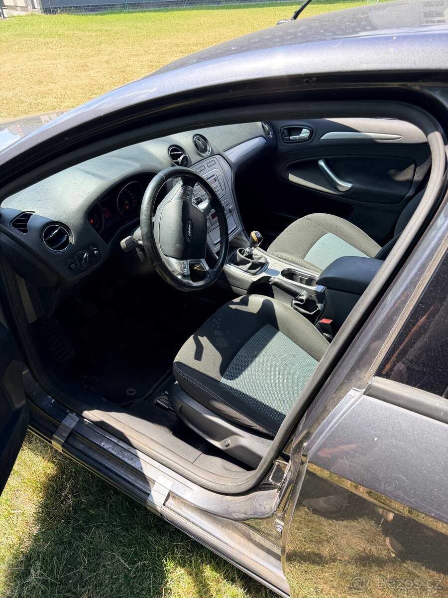 Ford Mondeo - 4