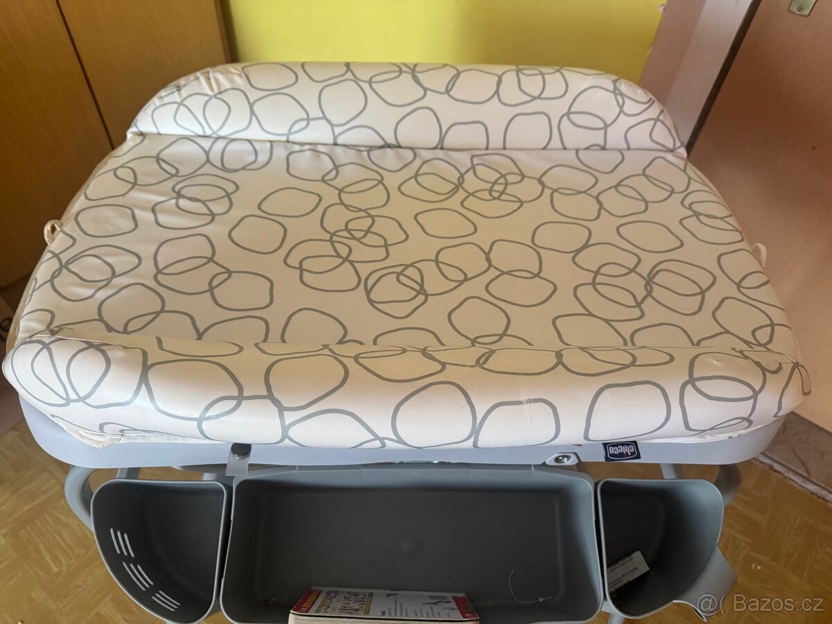 Přebalovací pult a vanička Chicco - 4
