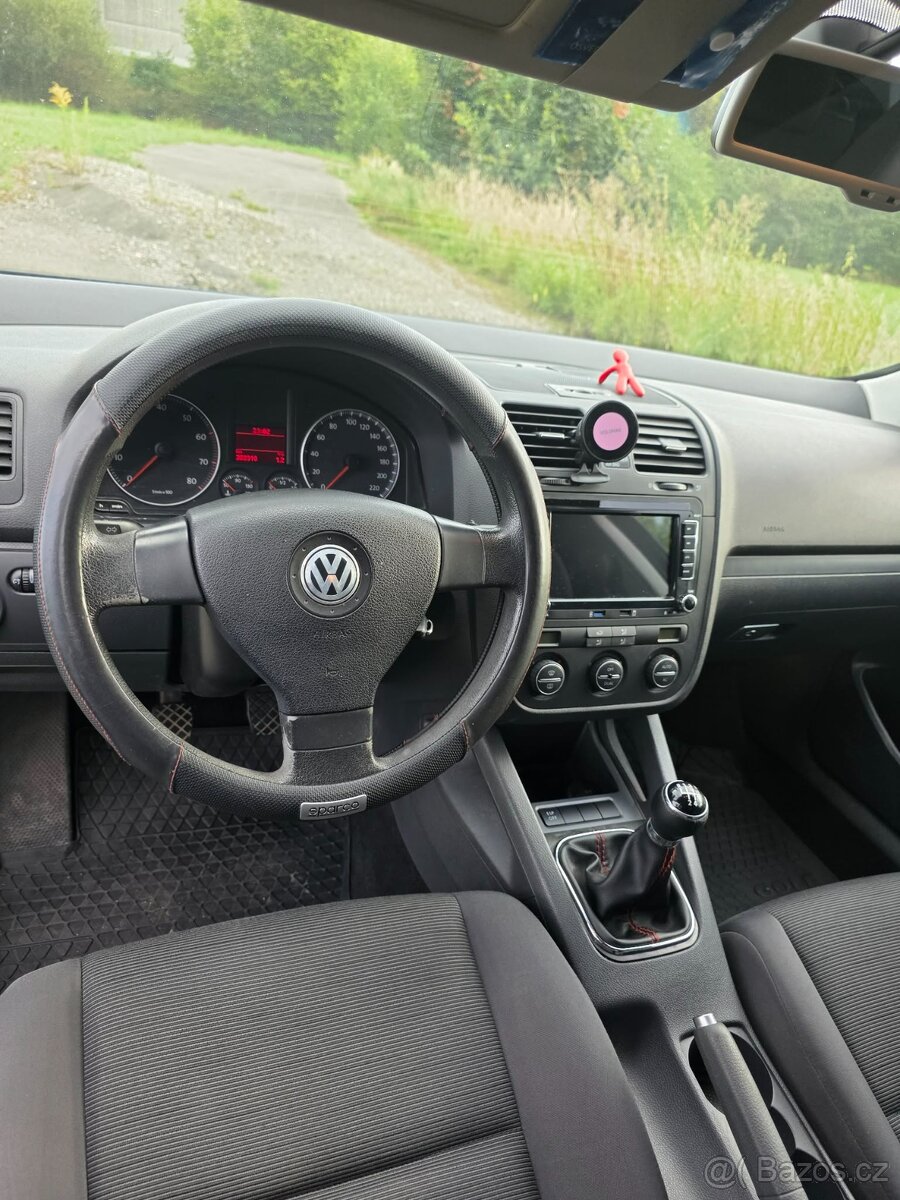 Prodám VW Golf 5 - 4