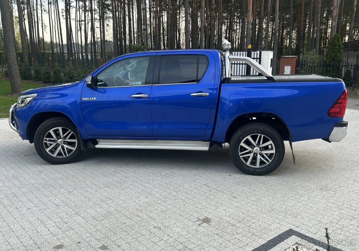 Toyota Hilux 2 393 cm3