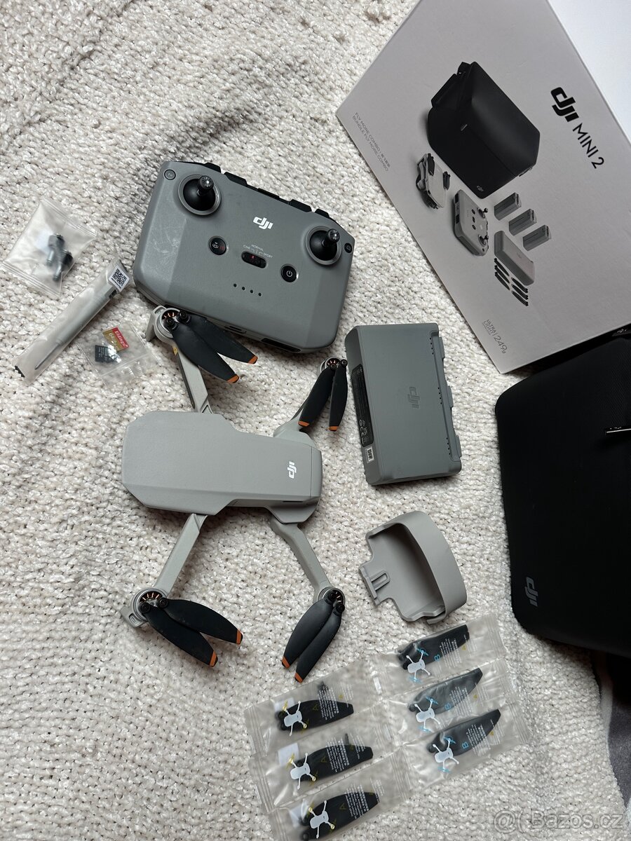 DJI Mini 2 Fly More Combo - 4