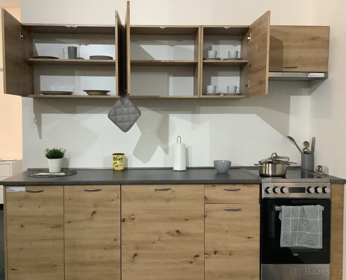 Nepoužitá moderní kuchyně MELÁNIE - 4