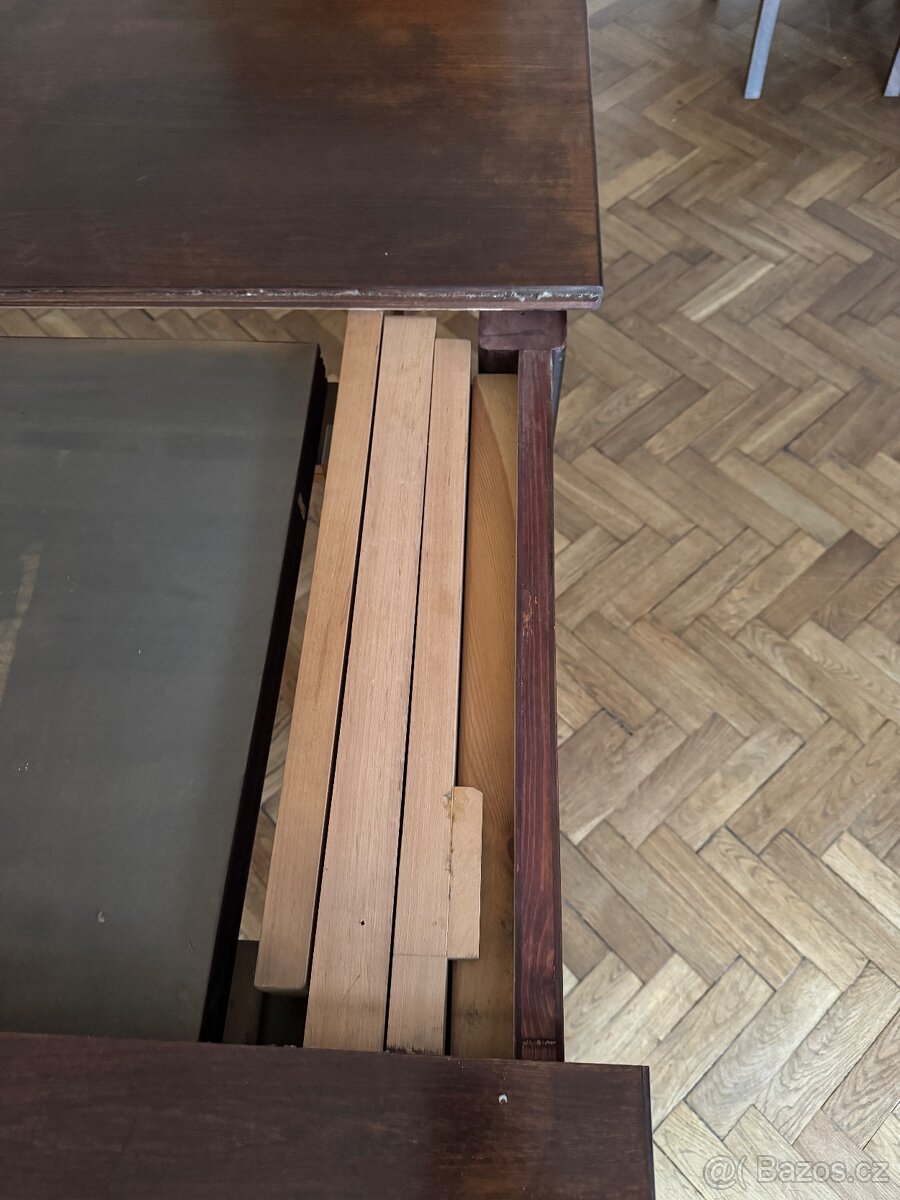 Prodám starý dřevěný nábytek - 4