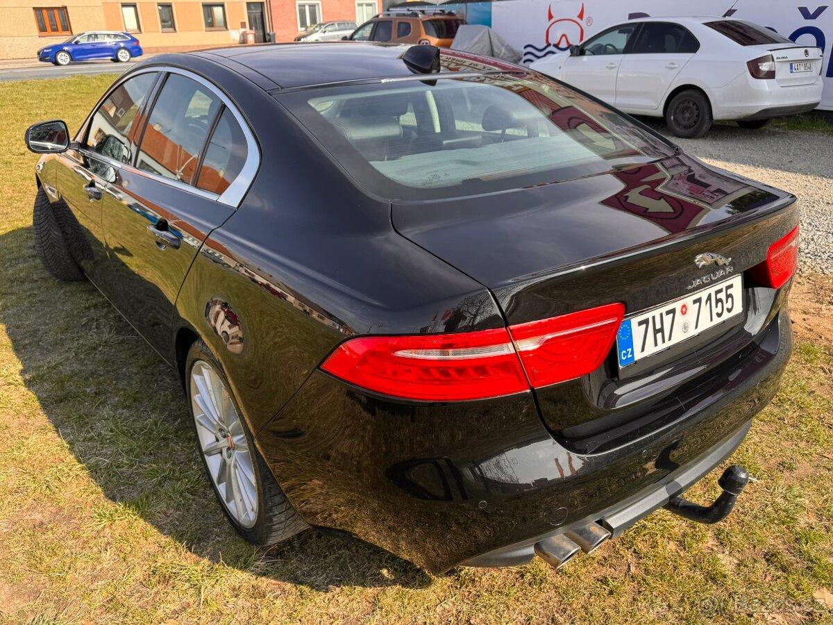 Prodám Jaguar XE 2.0D 132kw Max výbava HSE - Motor K.O. - 4