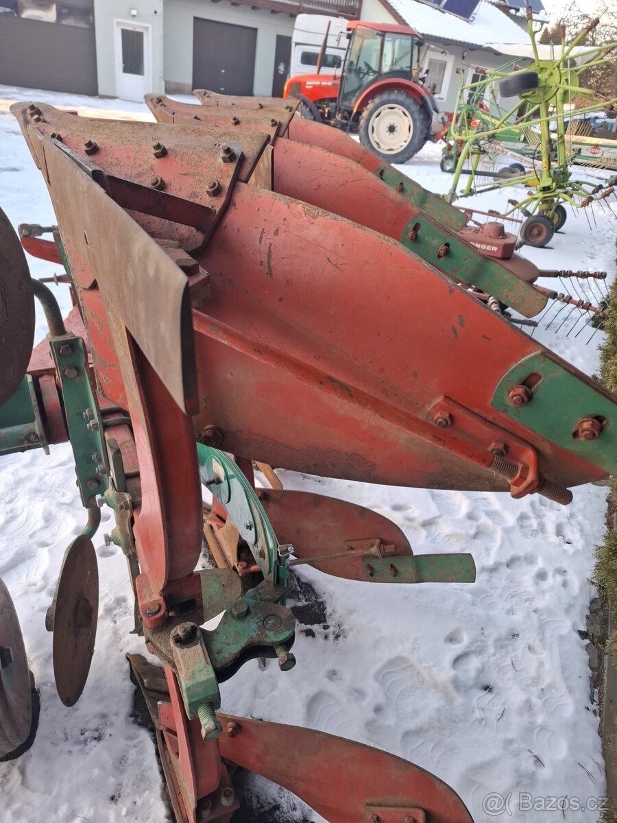 Pluh Kverneland 3x3, nonstop jištěný - 4